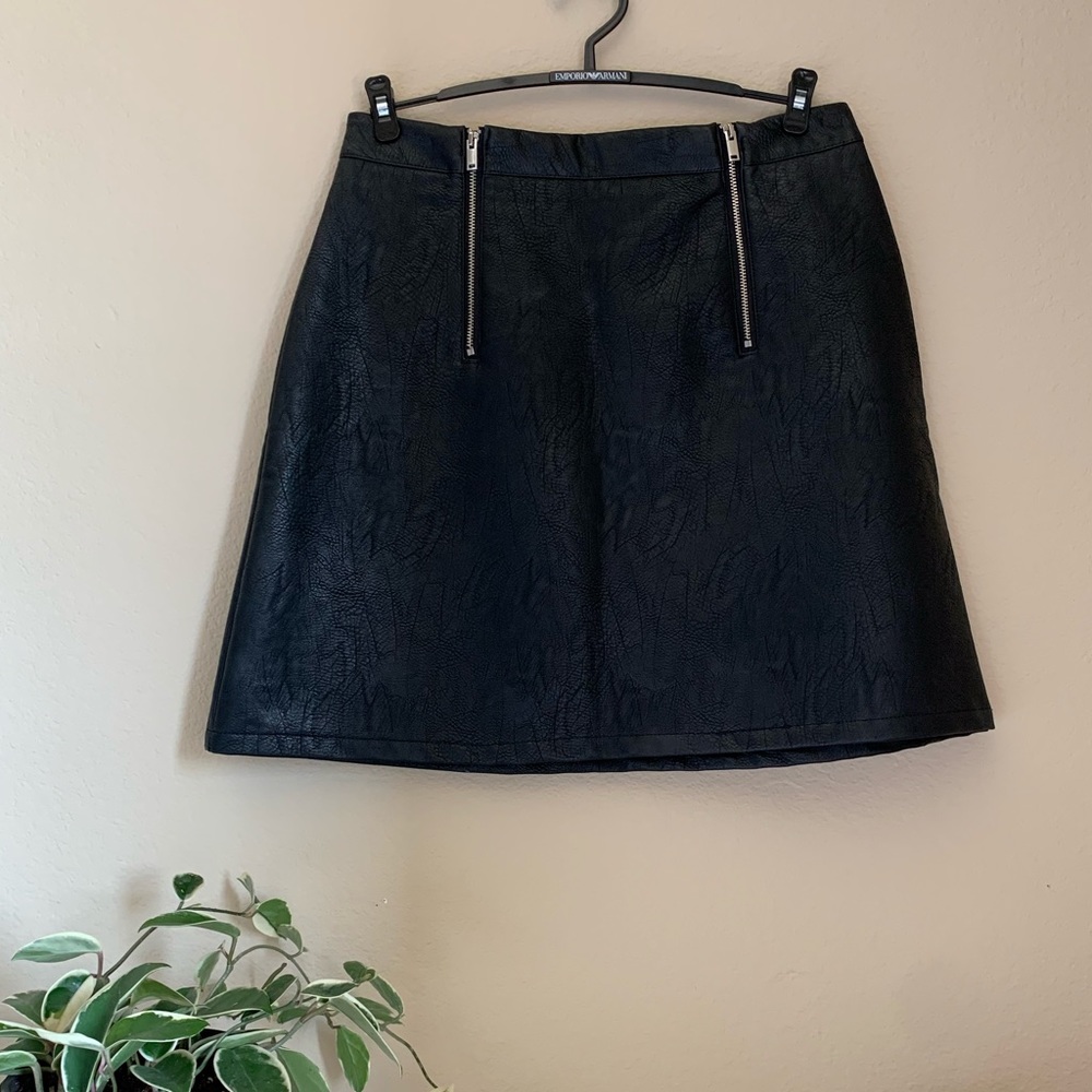 ZARA FAUX LEATHER MINI SKIRT BLACK